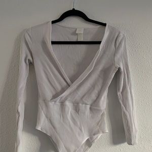 White body suit long sleeve